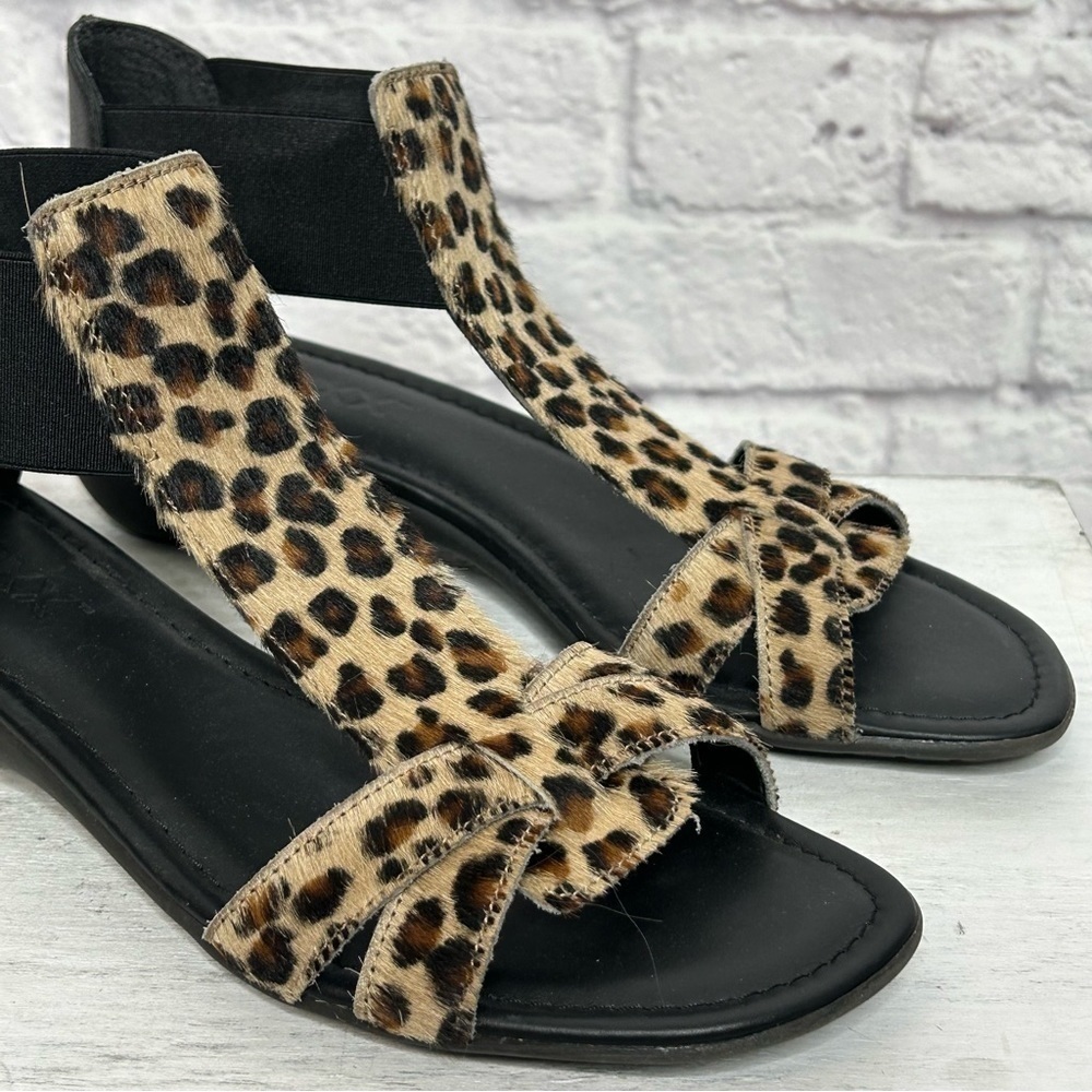 THE FLEXX Band Together Leopard Print Zcow Hair T-Strap Sandals - Picture 7 of 14